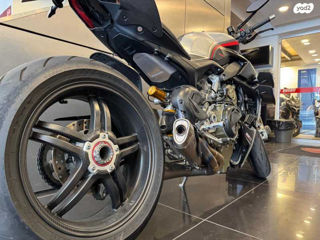 דוקאטי סטריטפייטר V4SP