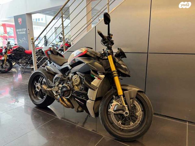 דוקאטי סטריטפייטר V4SP