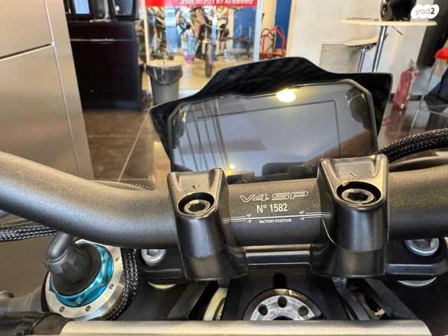 דוקאטי סטריטפייטר V4SP