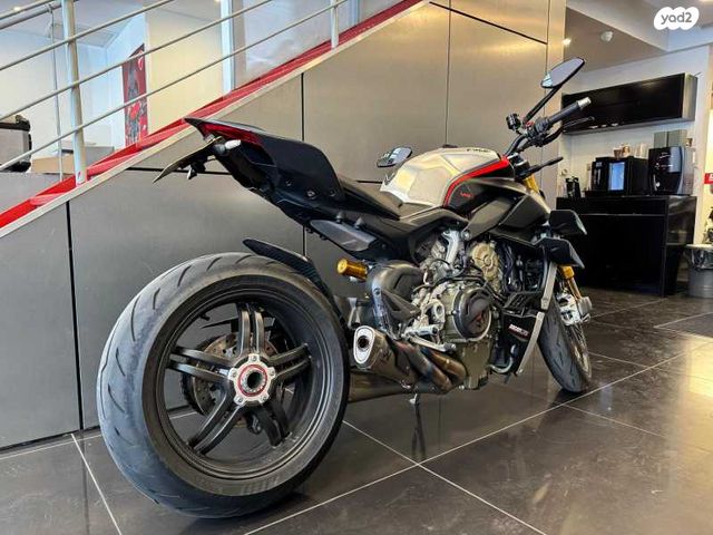 דוקאטי סטריטפייטר V4SP