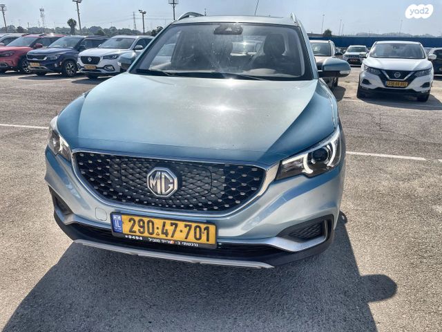 מודעת רכב אם ג'י ZS