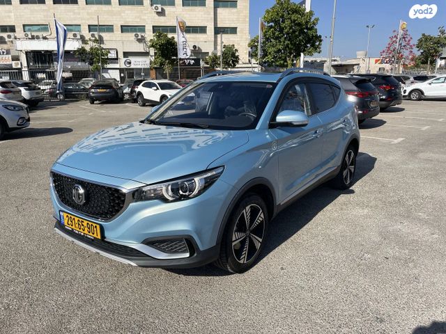 מודעת רכב אם ג'י ZS
