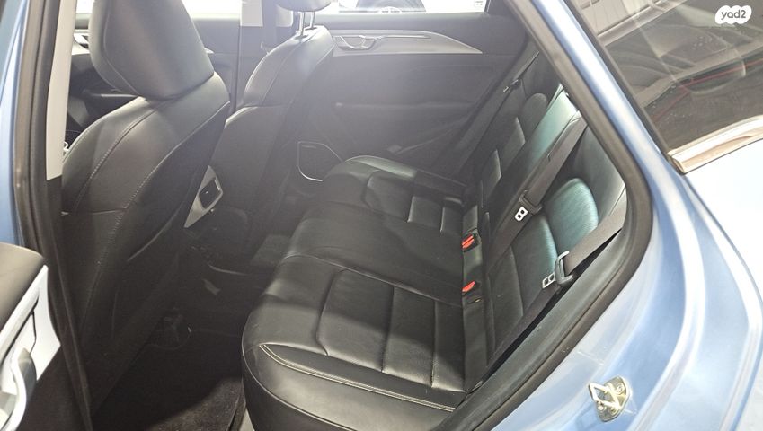 ג׳ילי Geometry C