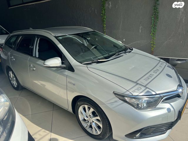 מודעת רכב טויוטה אוריס
