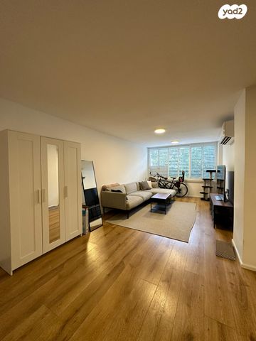 כ"ט בנובמבר 17