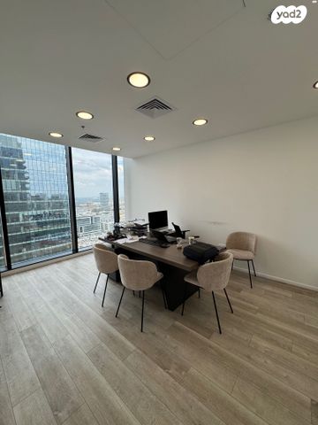 משרדים, דרך זאב ז'בוטינסקי 61, סטארטסיב / רמת סיב, פתח תקווה