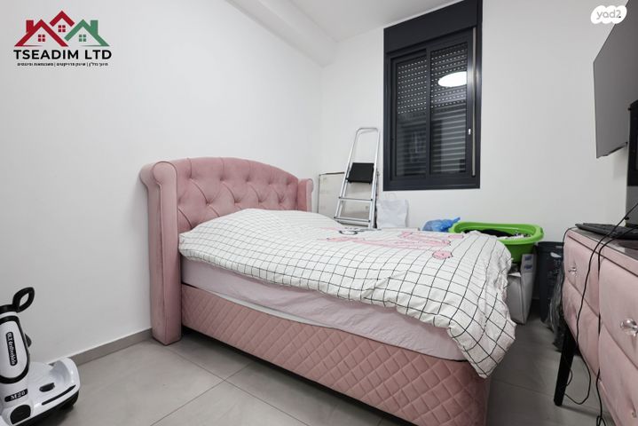 דירה, רמב"ם, ראשון לציון