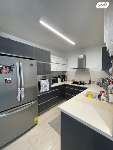 גג/ פנטהאוז, הבישוף חג'אר 3, עבאס, חיפה