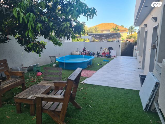 בית פרטי/ קוטג', פרחי הדר, פרדס חנה כרכור