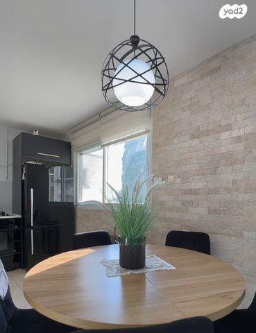 דופלקס, סמטת שיטרית 6, עמידר, טירת כרמל