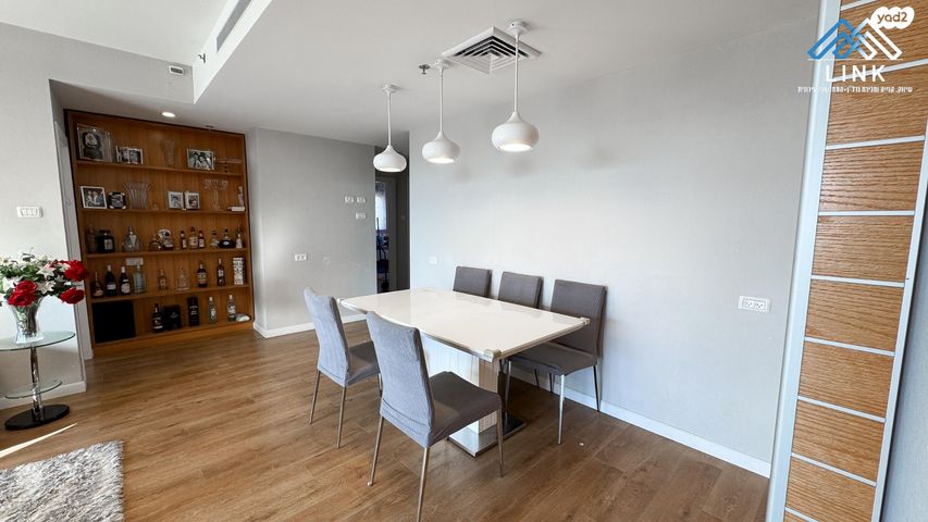 דירה, מלחמת ששת הימים, נווה אליאס, טירת כרמל