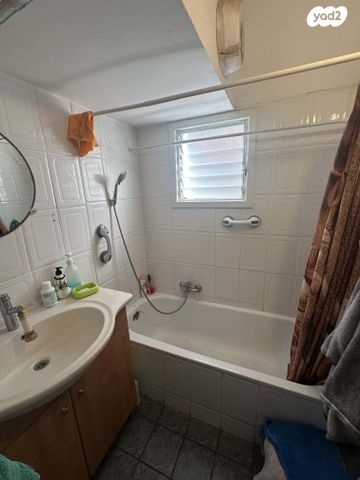 דירה, שדרות בר אילן, דרום מערב ותיק, בת ים