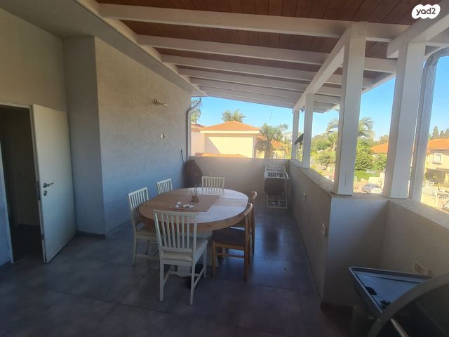 בית פרטי/ קוטג', פרחי הדר, פרדס חנה כרכור