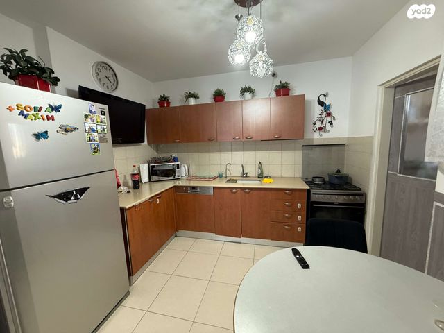 דירה, הר הצופים, רחובות ההולנדית, רחובות