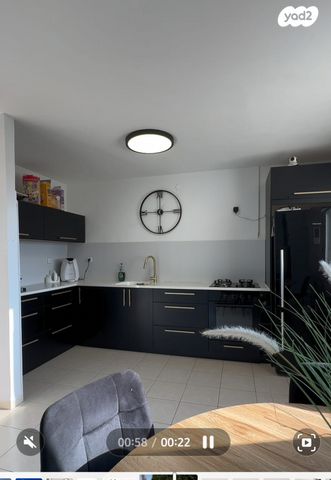 דופלקס, סמטת שיטרית 6, עמידר, טירת כרמל