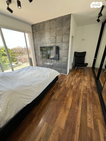 דו משפחתי, אבן יהודה