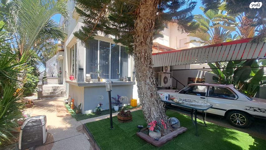 דו משפחתי, שיכוני המזרח, ראשון לציון