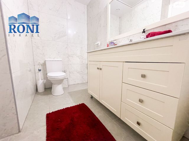 דירה, יצחק שדה, בת ים