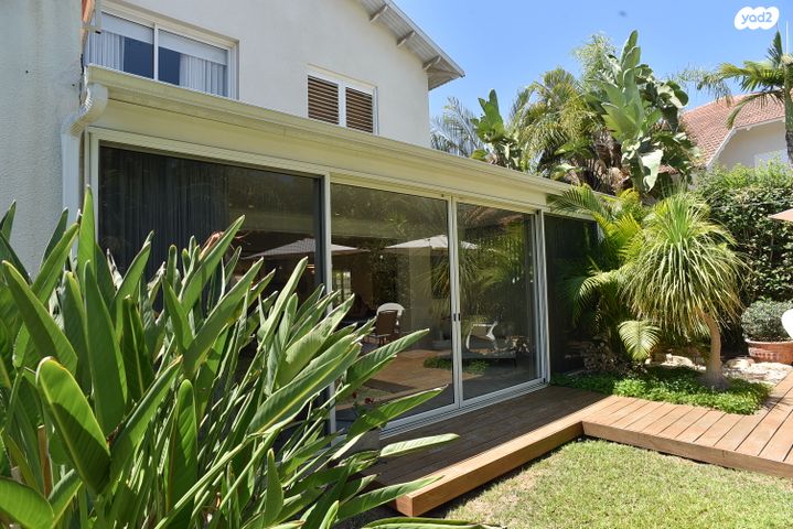 בית פרטי/ קוטג', האגוז, עשרת