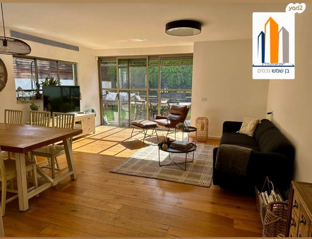 דירת גן, זלמן שניאור, הרצליה