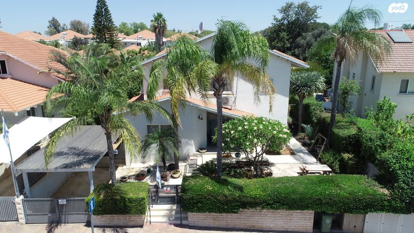 בית פרטי/ קוטג', האגוז, עשרת