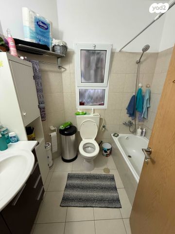 דירה, הר הצופים, רחובות ההולנדית, רחובות