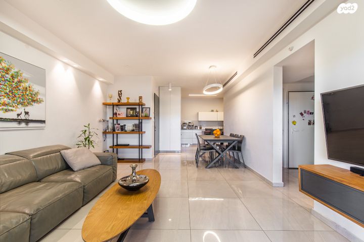 דירה, עמנואל זיסמן, חומת שמואל, הר חומה, ירושלים