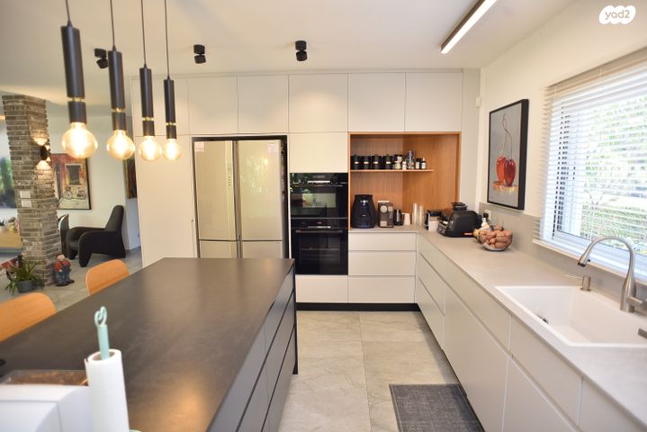 בית פרטי/ קוטג', האגוז, עשרת