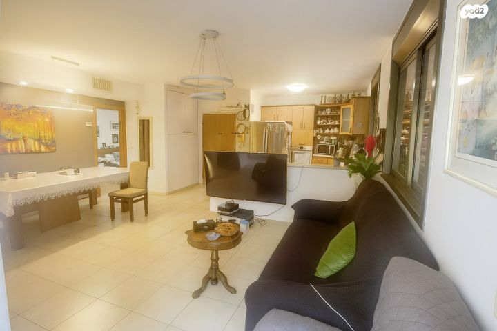 דירה, רעננה