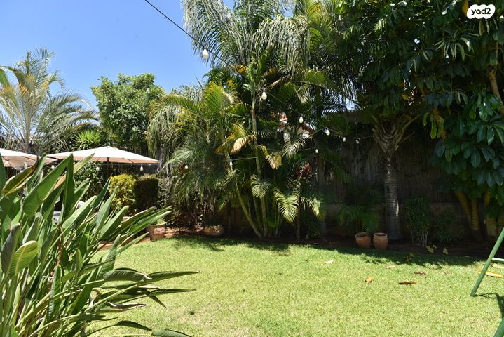 בית פרטי/ קוטג', האגוז, עשרת