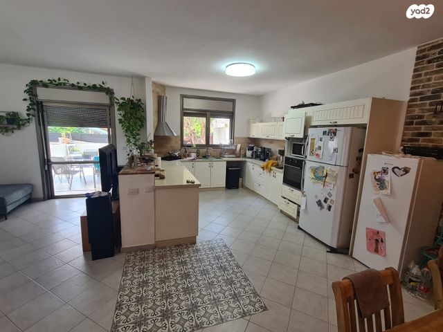 בית פרטי/ קוטג', פרחי הדר, פרדס חנה כרכור