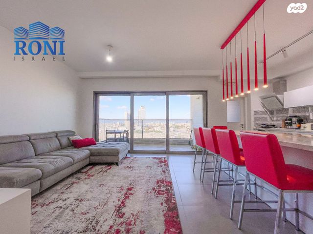 דירה, יצחק שדה, בת ים