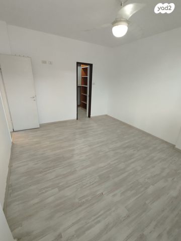 דירה, הגיבורים 85, רח' הנשיא צפון, חדרה