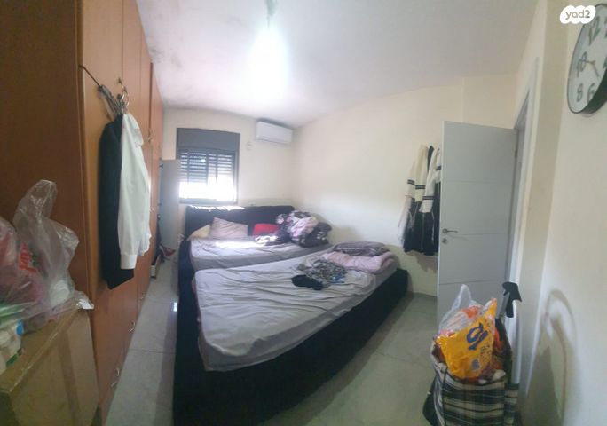 דירה, הרב עובדיה יוסף, מגדל אור, מגדל העמק