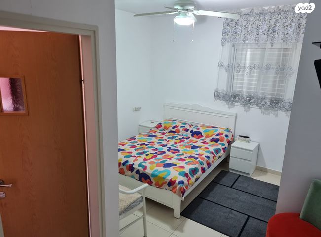 דירה, הר הצופים, רחובות ההולנדית, רחובות