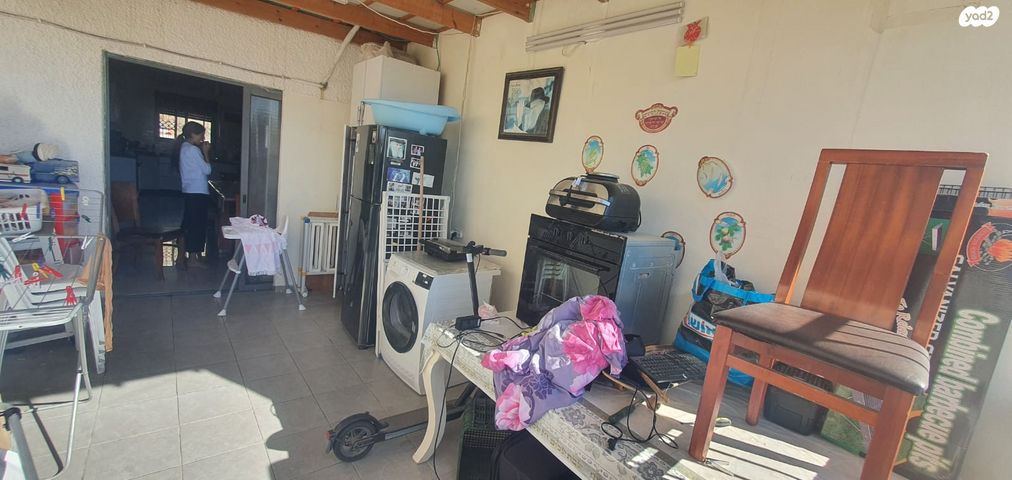 דירה, הרב עובדיה יוסף, מגדל אור, מגדל העמק