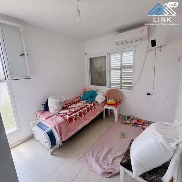 דירה, שרת, שז"ר / דקר, טירת כרמל