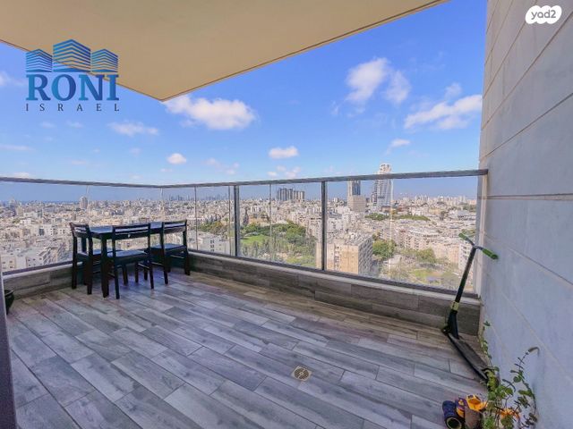 דירה, יצחק שדה, בת ים