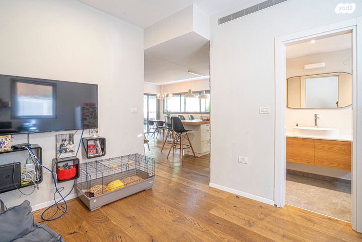 דירת גן, תל יצחק, הוד השרון