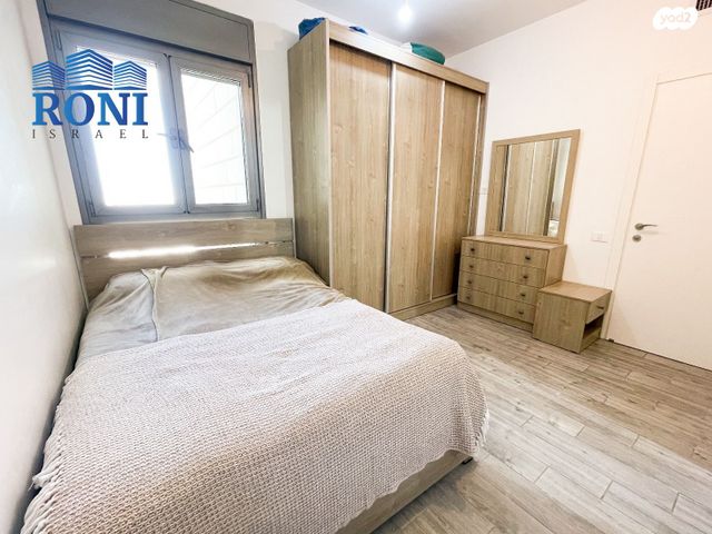 דירה, יצחק שדה, בת ים