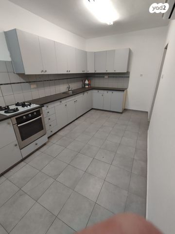 דירה, הגיבורים 85, רח' הנשיא צפון, חדרה