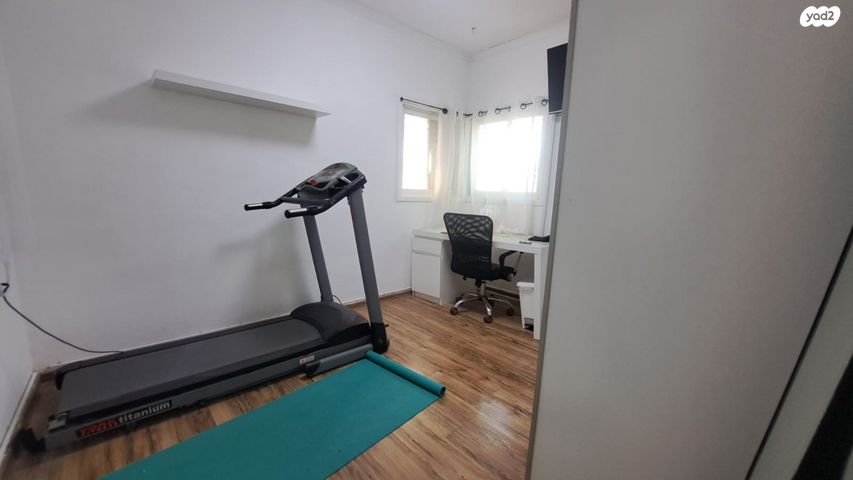 דו משפחתי, שיכוני המזרח, ראשון לציון