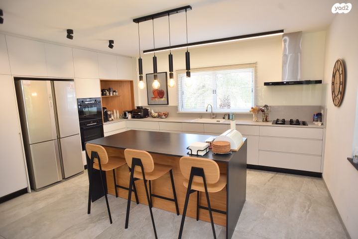 בית פרטי/ קוטג', האגוז, עשרת