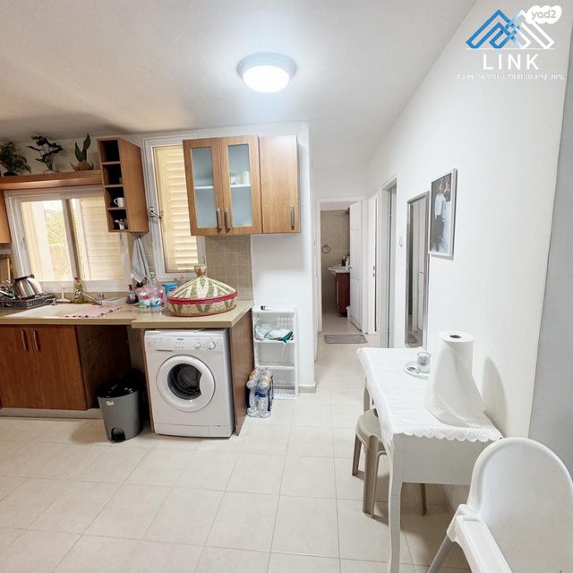 דירה, שרת, שז"ר / דקר, טירת כרמל