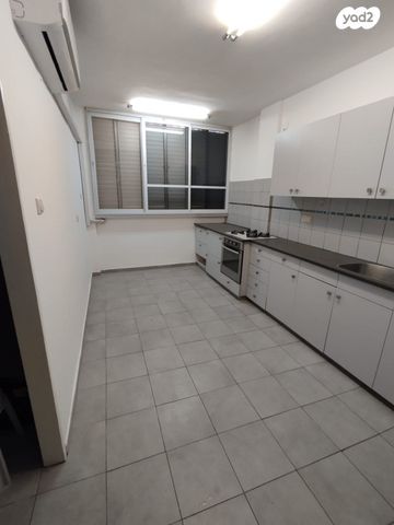 דירה, הגיבורים 85, רח' הנשיא צפון, חדרה