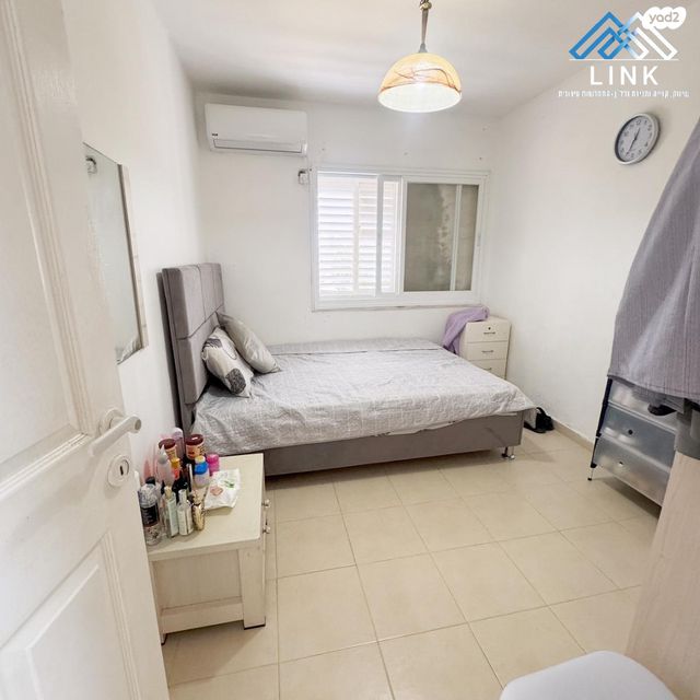 דירה, שרת, שז"ר / דקר, טירת כרמל