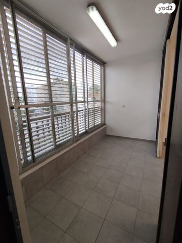 דירה, הגיבורים 85, רח' הנשיא צפון, חדרה