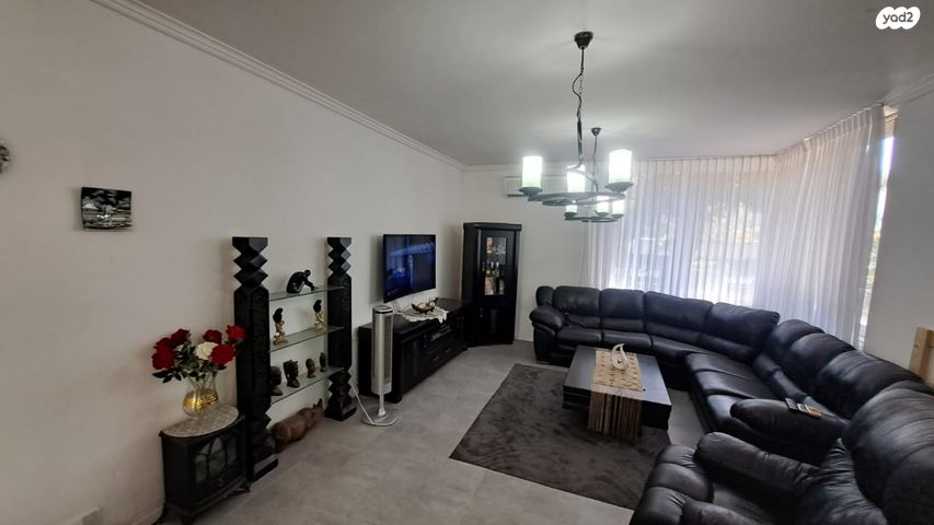 שיכוני המזרח