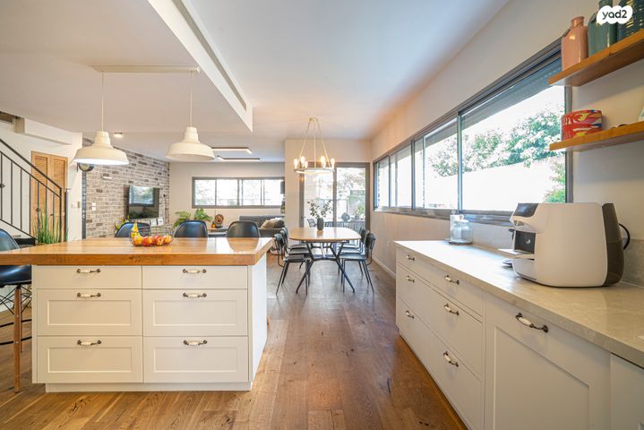 דירת גן, הוד השרון