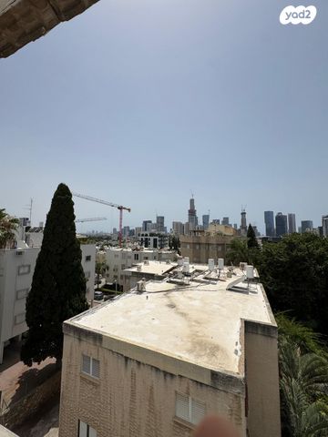 גג/ פנטהאוז, מורדי הגטאות 16, בורוכוב, גבעתיים